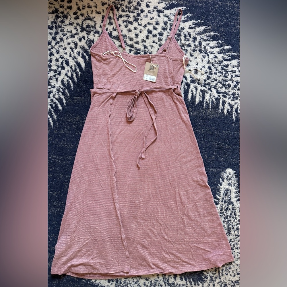 Woman’s Patagonia Wear With All Dress - Picture 3 of 11